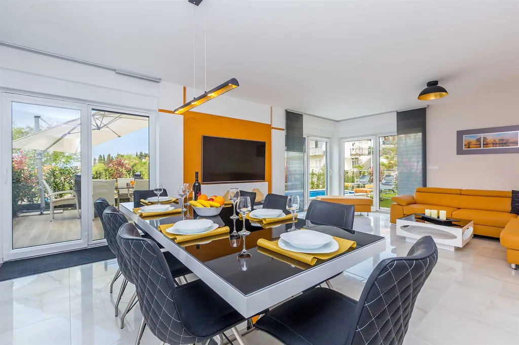 Modern 3-Bedroom Villa with Heated Pool in Malinska