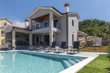 4-Bedroom Villa for 8 in Labin, Istria