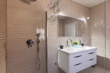 4-Bedroom Villa for 8 in Labin, Istria