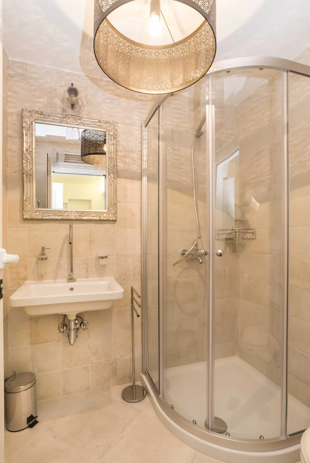 Modern Countryside Villa in Buje with Jacuzzi & Sauna