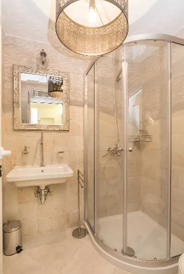 Modern Countryside Villa in Buje with Jacuzzi & Sauna