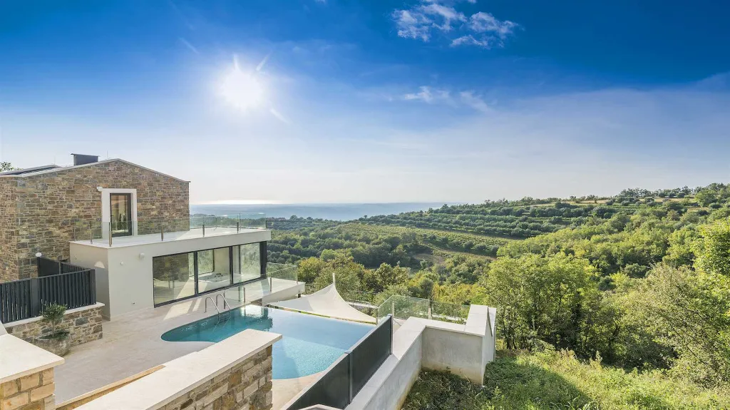 Modern Countryside Villa in Buje with Jacuzzi & Sauna