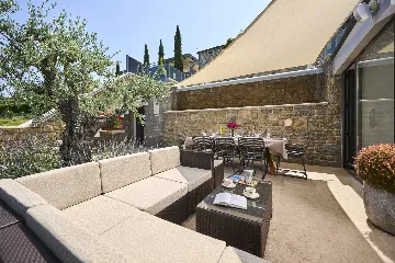 Modern Countryside Villa in Buje with Jacuzzi & Sauna