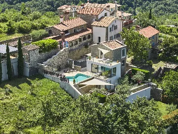 Modern Countryside Villa in Buje with Jacuzzi & Sauna