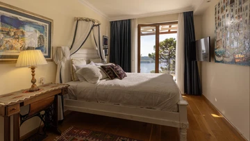 Orašac 7-Bedroom Villa with Heated Pool & Sea Views