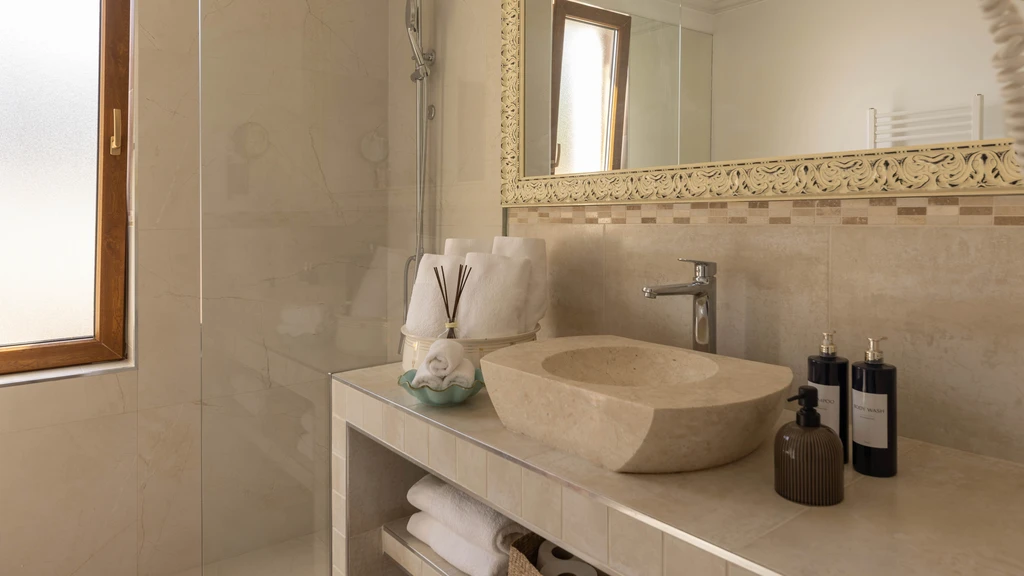 Orašac 7-Bedroom Villa with Heated Pool & Sea Views
