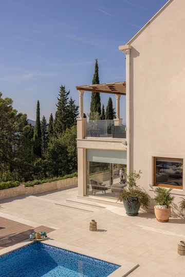 Orašac 7-Bedroom Villa with Heated Pool & Sea Views