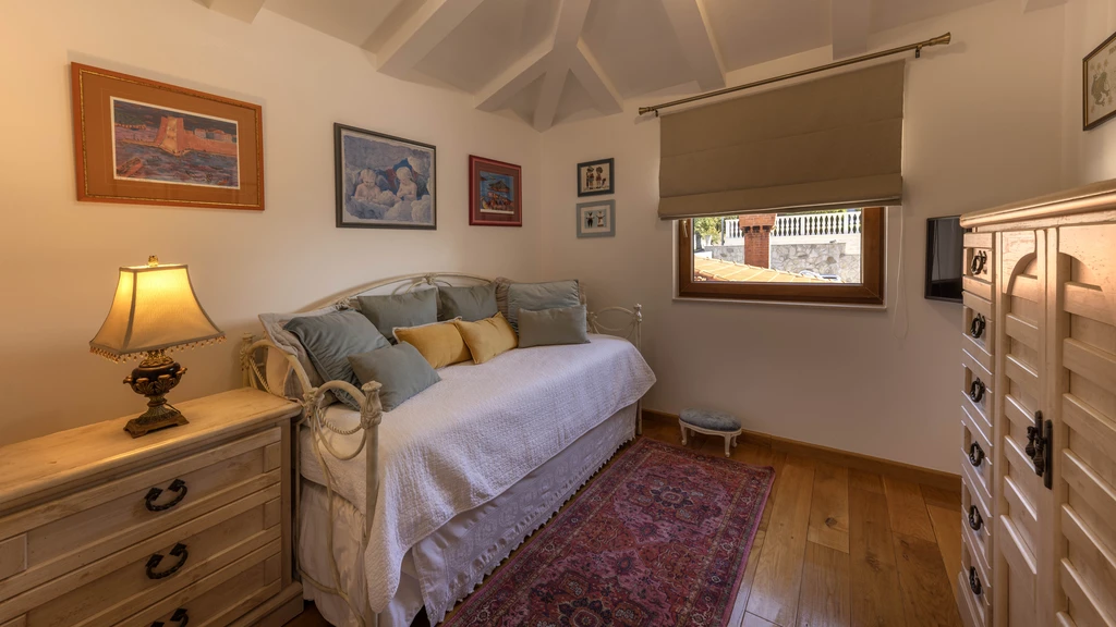 Orašac 7-Bedroom Villa with Heated Pool & Sea Views