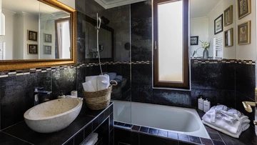 Orašac 7-Bedroom Villa with Heated Pool & Sea Views