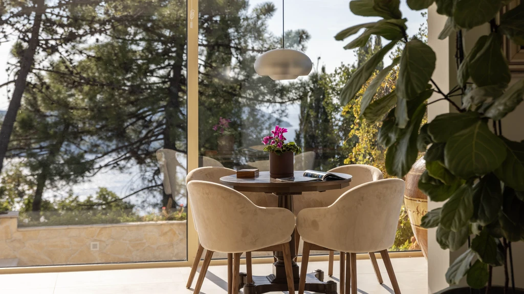 Orašac 7-Bedroom Villa with Heated Pool & Sea Views