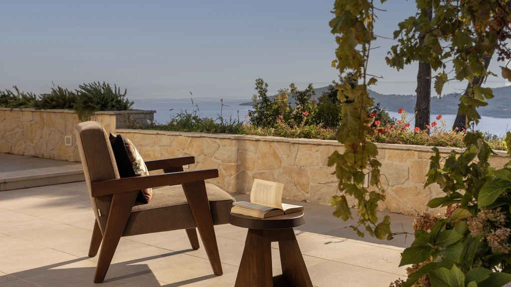 Orašac 7-Bedroom Villa with Heated Pool & Sea Views