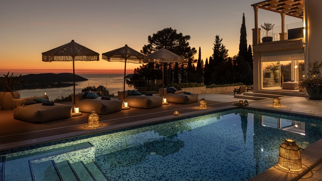 Orašac 7-Bedroom Villa with Heated Pool & Sea Views