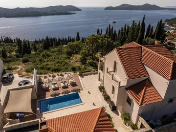 Orašac 7-Bedroom Villa with Heated Pool & Sea Views