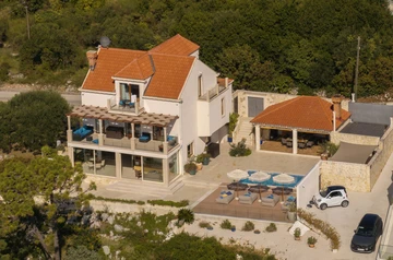 Orašac 7-Bedroom Villa with Heated Pool & Sea Views