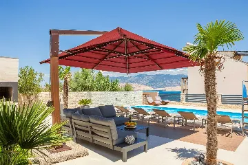 Villa in Pag for up to 14 Guests with 7 Bedrooms