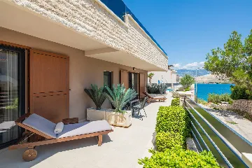 Villa in Pag for up to 14 Guests with 7 Bedrooms