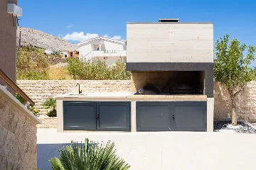 Villa in Pag for up to 14 Guests with 7 Bedrooms