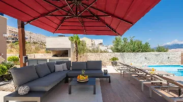 Villa in Pag for up to 14 Guests with 7 Bedrooms