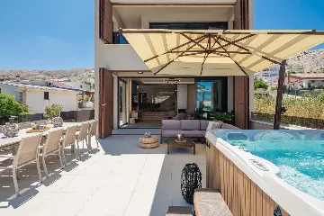 Villa in Pag for up to 14 Guests with 7 Bedrooms