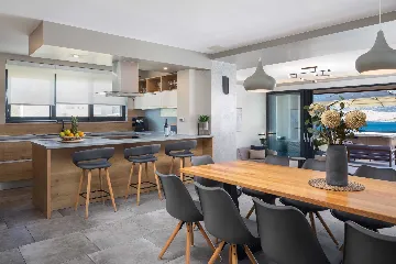 Villa in Pag for up to 14 Guests with 7 Bedrooms