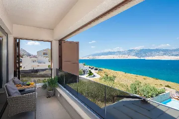 Villa in Pag for up to 14 Guests with 7 Bedrooms