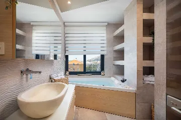 Villa in Pag for up to 14 Guests with 7 Bedrooms