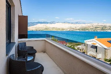 Villa in Pag for up to 14 Guests with 7 Bedrooms