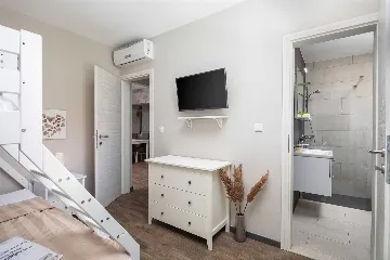 Villa in Pag for up to 14 Guests with 7 Bedrooms