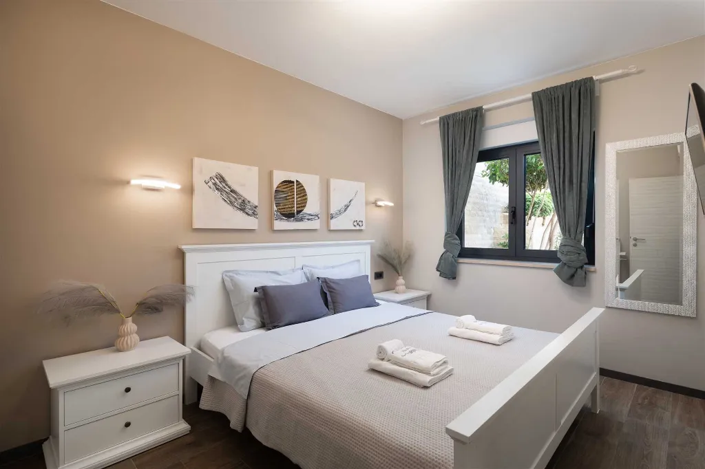 Villa in Pag for up to 14 Guests with 7 Bedrooms