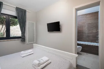 Villa in Pag for up to 14 Guests with 7 Bedrooms