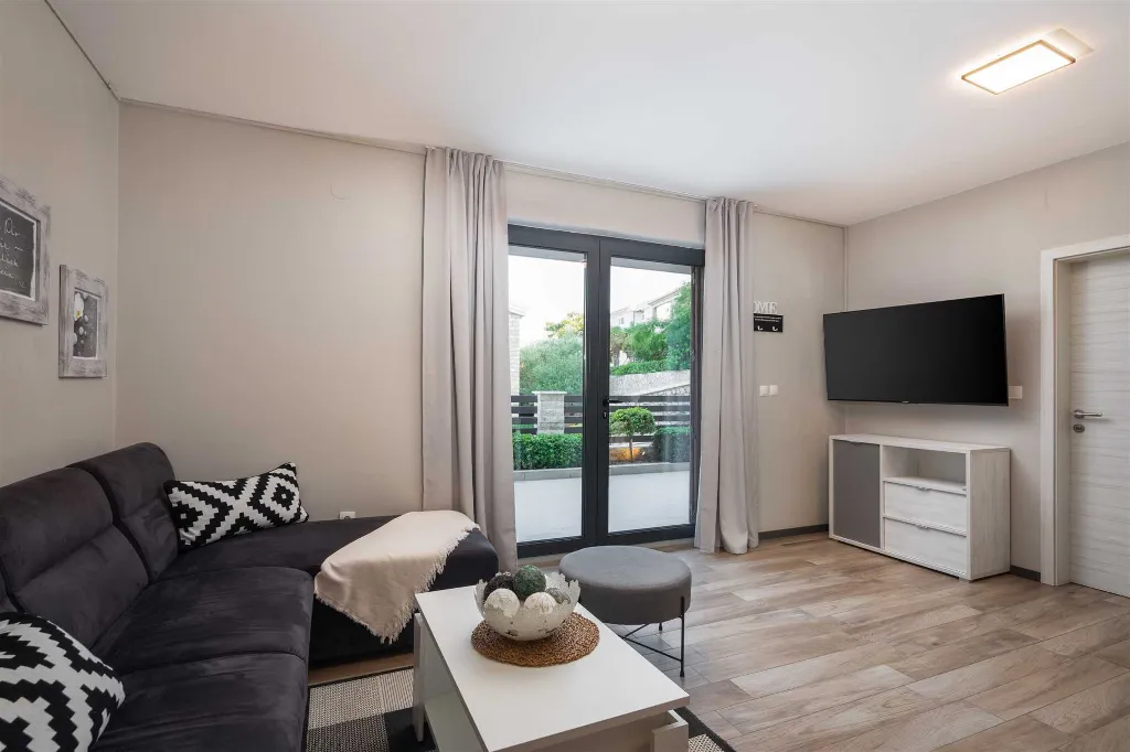 Villa in Pag for up to 14 Guests with 7 Bedrooms