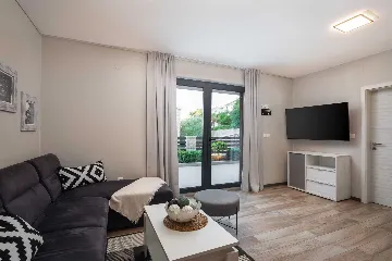 Villa in Pag for up to 14 Guests with 7 Bedrooms