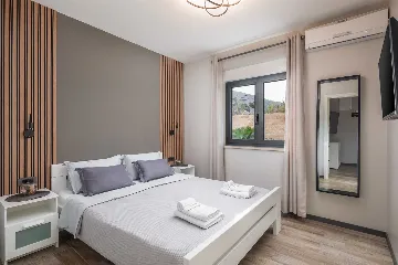 Villa in Pag for up to 14 Guests with 7 Bedrooms