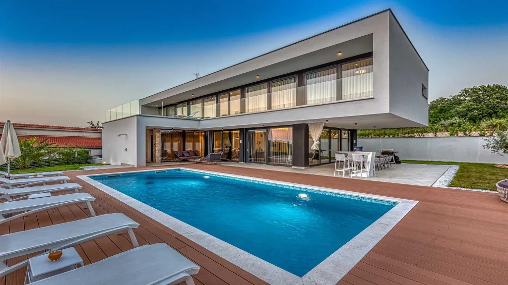 4-Bedroom Villa with Private Pool in Rovinj