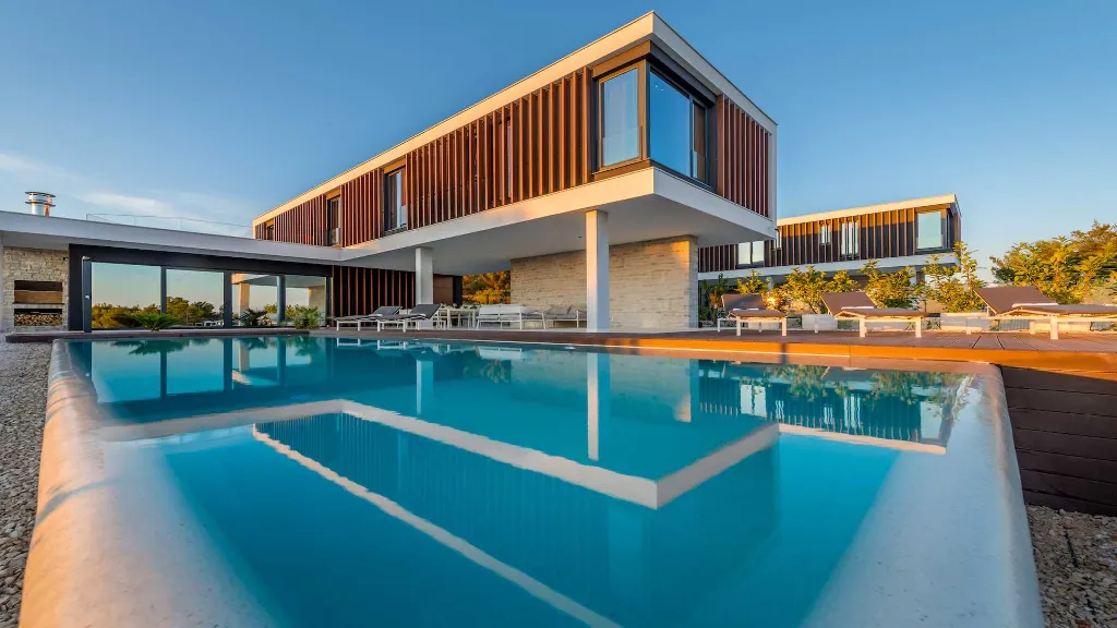 Villa for 8 Guests with Heated Pool in Primošten