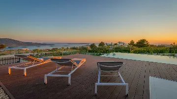 Villa for 8 Guests with Heated Pool in Primošten
