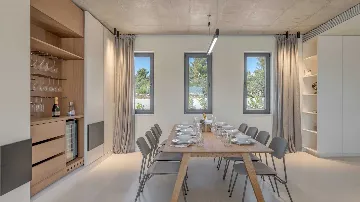 Villa for 8 Guests with Heated Pool in Primošten