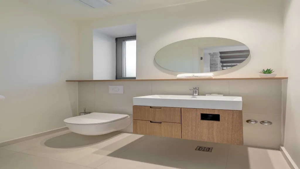 Villa for 8 Guests with Heated Pool in Primošten