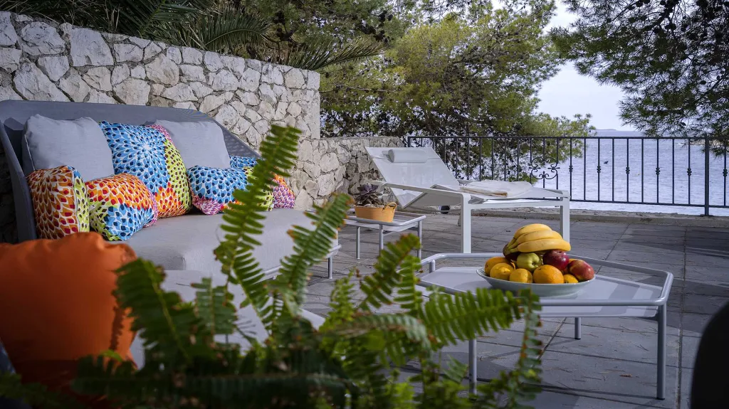 3-Bedroom Villa with Direct Beach Access in Hvar