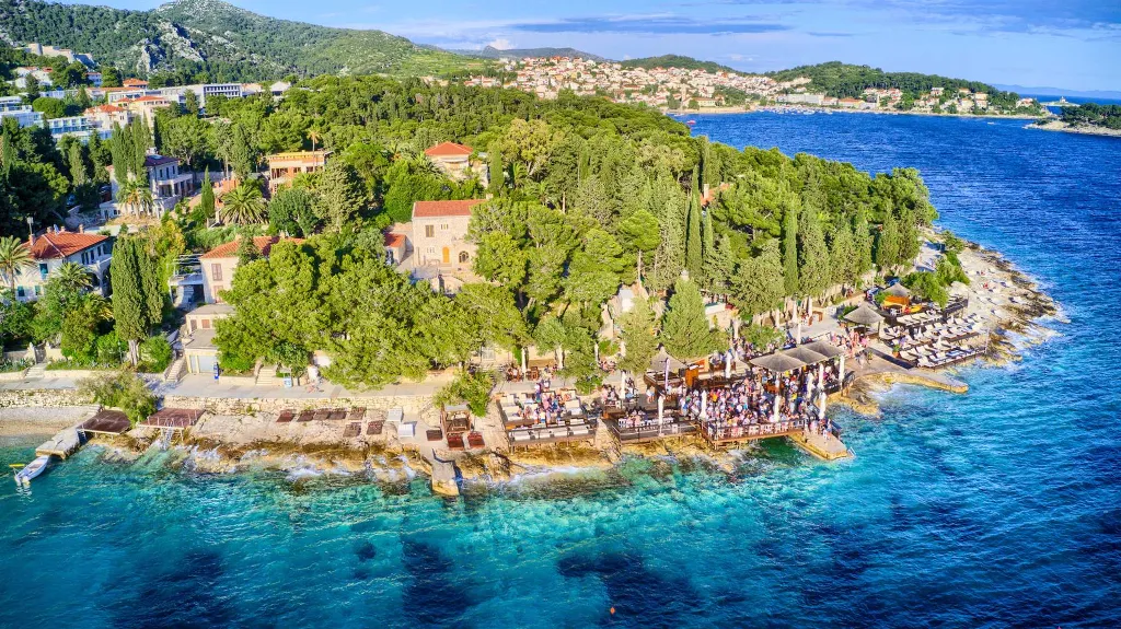 3-Bedroom Villa with Direct Beach Access in Hvar