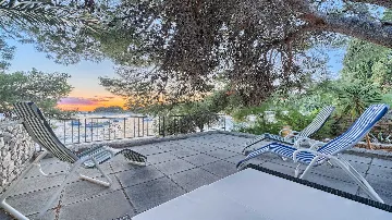 3-Bedroom Villa with Direct Beach Access in Hvar