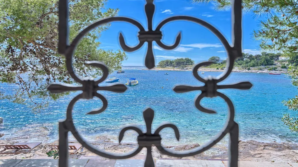 3-Bedroom Villa with Direct Beach Access in Hvar