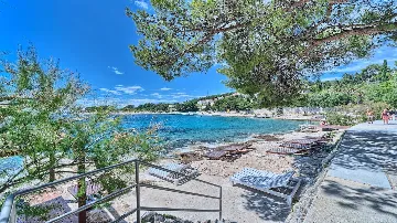3-Bedroom Villa with Direct Beach Access in Hvar