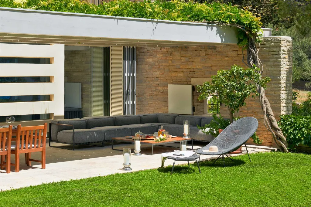 Villa in Bol for 16 Guests with Heated Pool