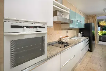 Villa in Bol for 16 Guests with Heated Pool