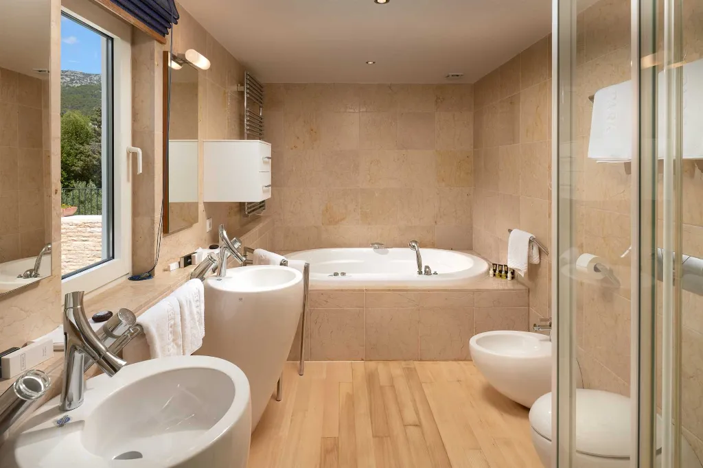 Villa in Bol for 16 Guests with Heated Pool