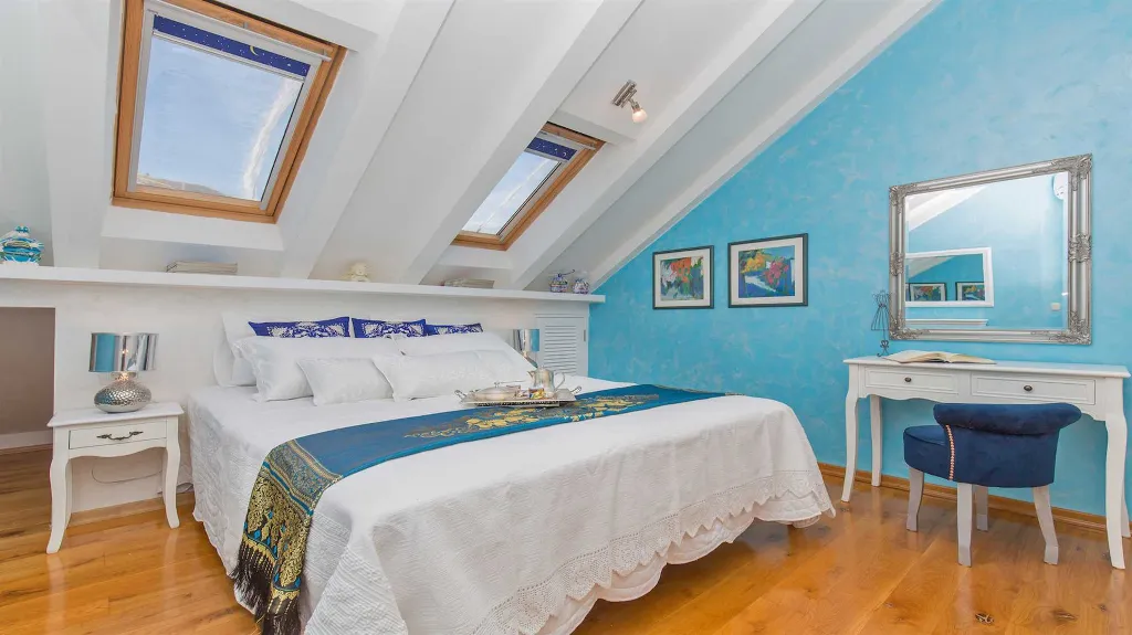 4-Bedroom Villa in Knežica for Up to 8 Guests