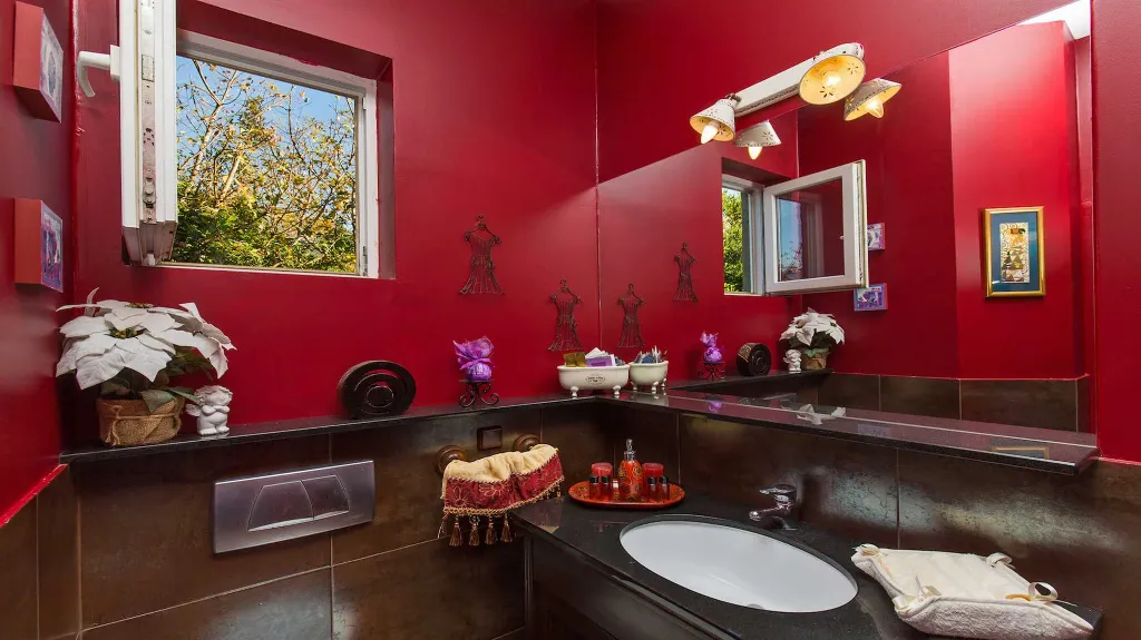 4-Bedroom Villa in Knežica for Up to 8 Guests