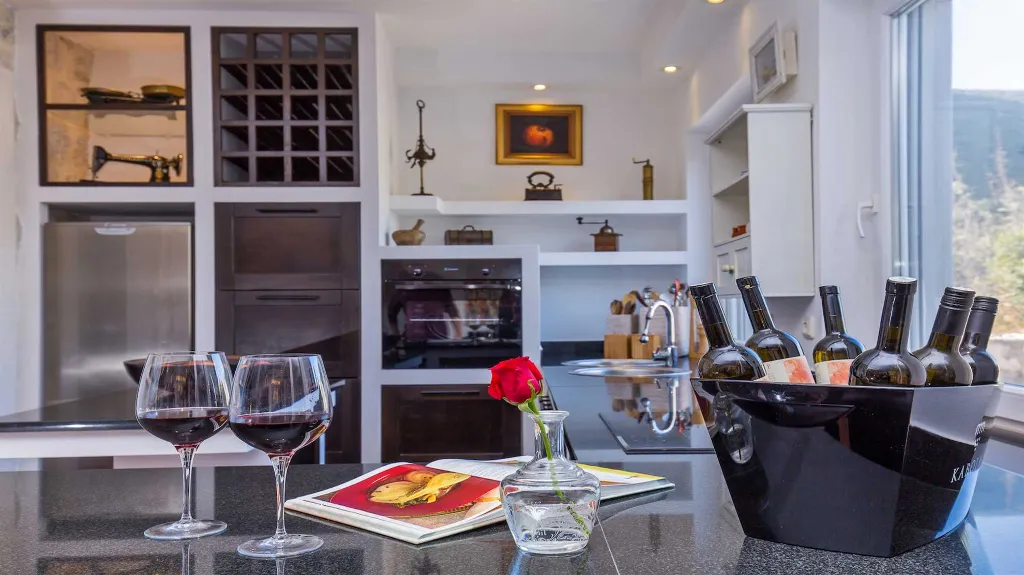 4-Bedroom Villa in Knežica for Up to 8 Guests