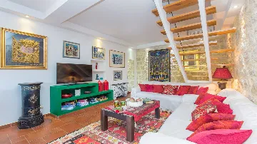 4-Bedroom Villa in Knežica for Up to 8 Guests